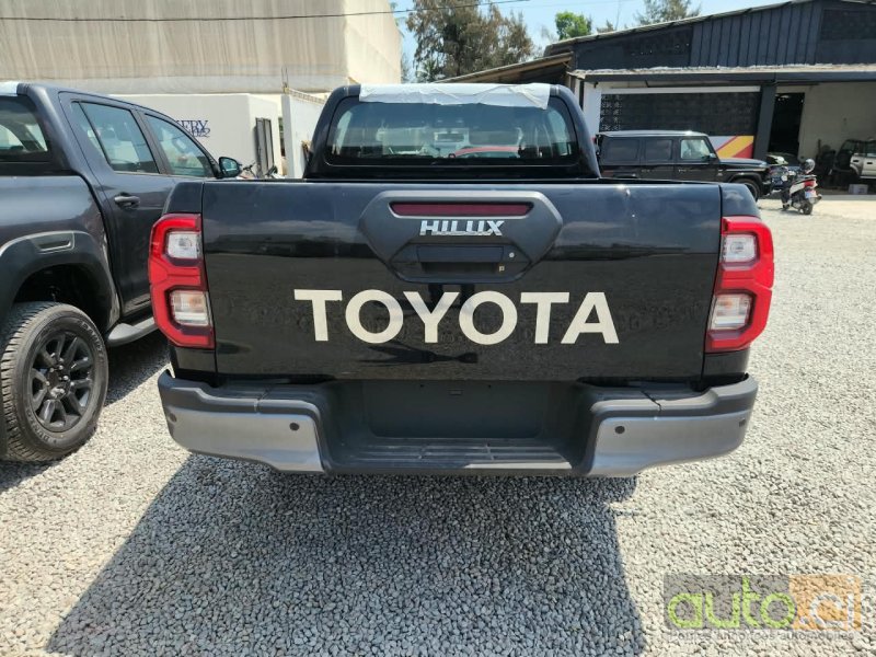 Photo 6 AUTO.CI : Toyota Hilux Adventure Full