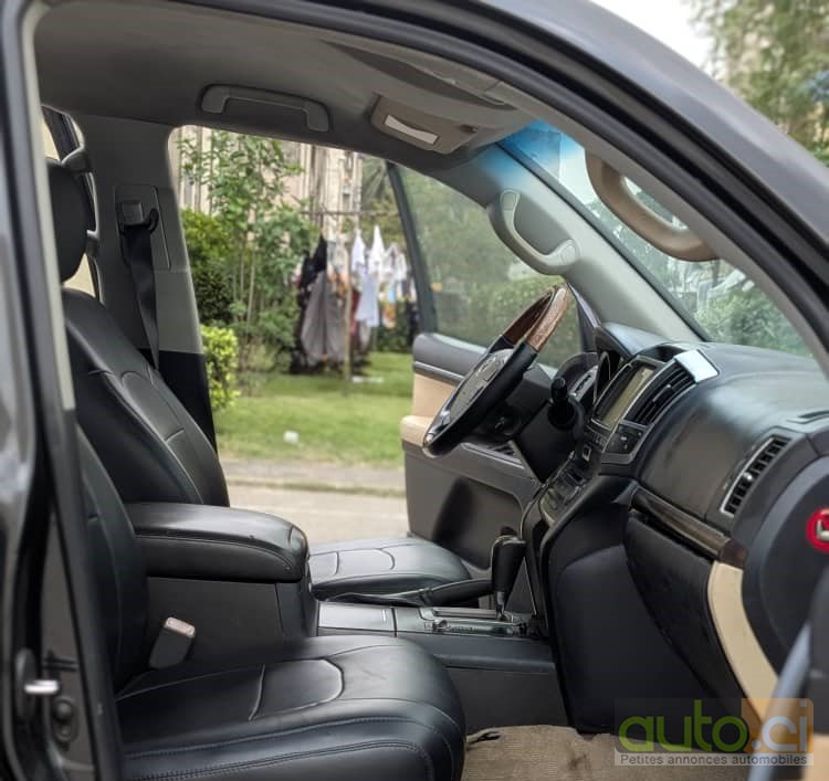 Photo 6 AUTO.CI : Toyota Land Cruiser modèle VX