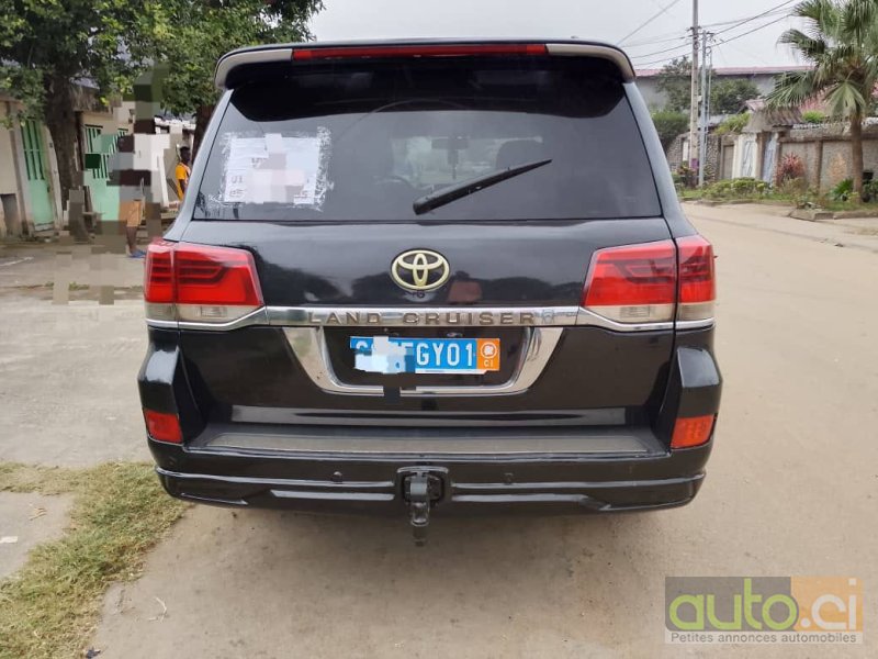 Photo 6 AUTO.CI : Toyota Land Cruiser moteur v8