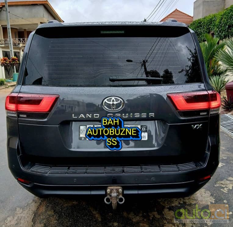 Photo 6 AUTO.CI : Toyota Landcruiser 3.0L moteur v6 modèle VX