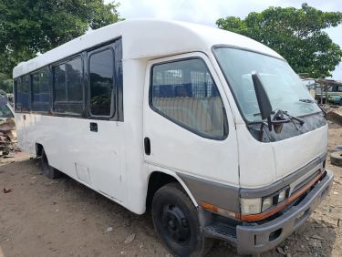 Annonce AUTO.CI : Mitsubishi Canter Moteur 1.8 achetez chez c