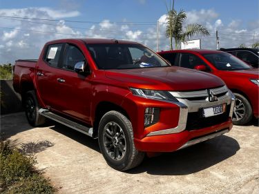 Annonce AUTO.CI : Mitsubishi L200 2.0L acheté chez concessi