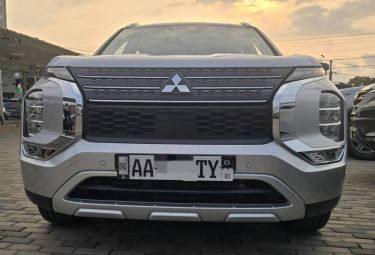 Annonce AUTO.CI : Mitsubishi Outlander full option 