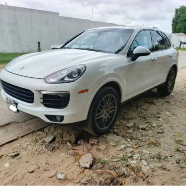 Annonce AUTO.CI : Porsche Cayenne 6 cylindres 