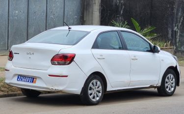 Annonce AUTO.CI : KIA PRO_Cee'd Modèle pégas moteur 1.2