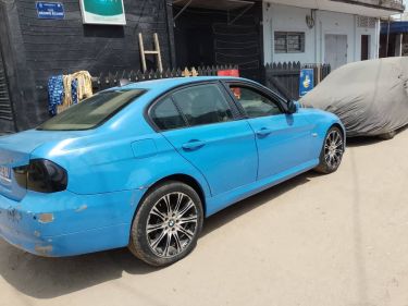 Annonce AUTO.CI : BMW Série 3 E90 318i 4 Cylindres