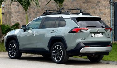 Annonce AUTO.CI : Toyota Rav4 Modèle adventure 