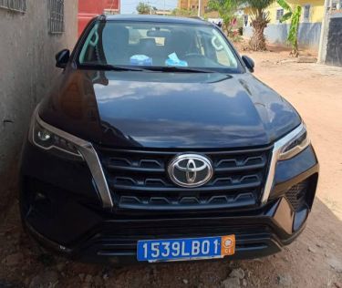 Annonce AUTO.CI : Toyota Fortuner  Moteur D4D 