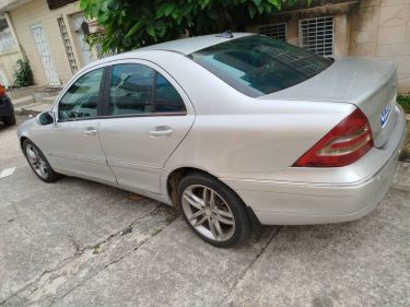 Annonce AUTO.CI : Mercedes 200 KOMPRESSOR