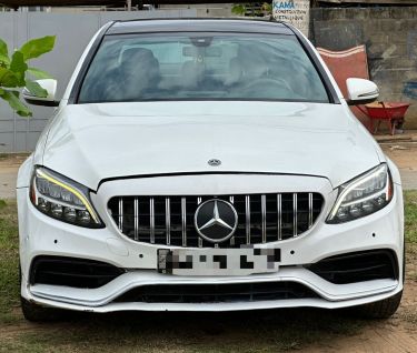 Annonce AUTO.CI : Mercedes 300 C300
