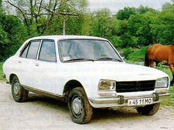 La Peugeot 504 du Président iranien Ahmadinejad vendue 2,5 millions de dollars