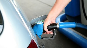 Carburant : record historique du prix de l'essence en France