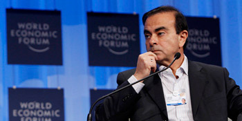 Renault : Carlos Ghosn s'excuse... et reste
