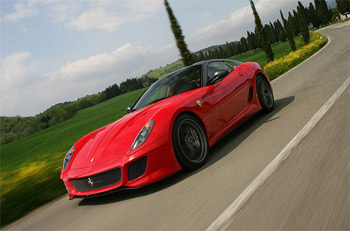 Il vend sa Ferrari pour 1 euro sur internet
