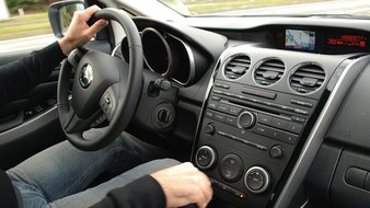 Insolite : un volant serait 9 fois plus sale qu'une lunette de toilettes !