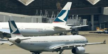 Une collision évitée de justesse entre deux gros porteurs sur l'aéroport de Hongkong