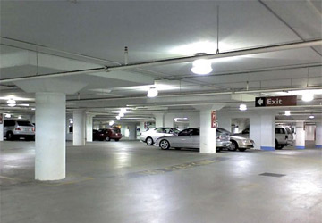 Stationné dans un parking depuis 5 ans, il doit payer la somme de 50 000 euros !