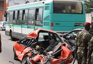 Accident de la circulation / Collision entre un bus, trois taxis-compteurs et un cargo militaire : 36 blessés dont 17 FRCI
