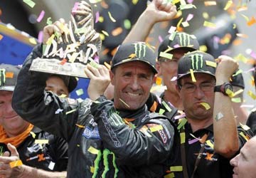 Dakar-2012: Sacres de Despres et Peterhansel, Lima en bleu-blanc-rouge