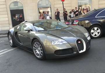 Samuel Eto’o dans sa Bugatti Veyron estimée à $ 2,4 millions – soit plus d’1 milliard FCFA