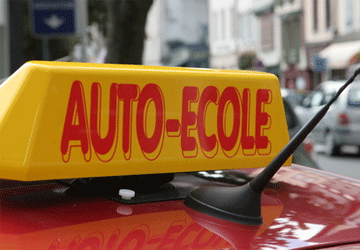 Formation au rabais dans les auto-écoles boutiques / Quand la voiture tue plus que le Sida : Fondateurs de centres de formation, Oser : Qui fait quoi ?