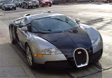 VIDÉOS. La nouvelle voiture de Karim Benzema est une Bugatti Veyron, la plus rapide et la plus chère du monde