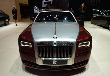 A Dubaï, le dentiste vient chercher ses patients en Rolls-Royce