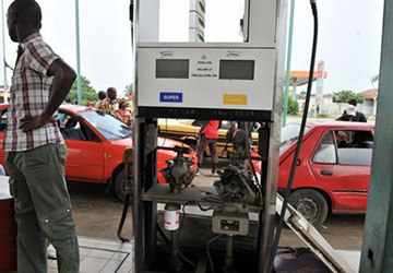 Côte d’Ivoire : le litre de l’essence super passe de 570 à 593 Fcfa, soit une hausse de 23 Fcfa