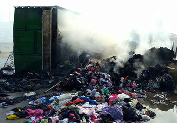 Côte d’Ivoire : un camion se renverse et prend feu à la montée du pont Houphouët-Boigny