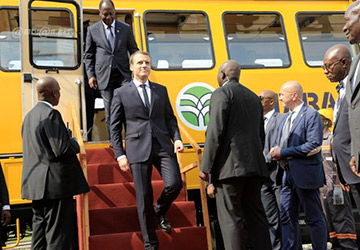 Transport ferroviaire: Ouattara et Macron lancent les travaux du Métro d’Abidjan