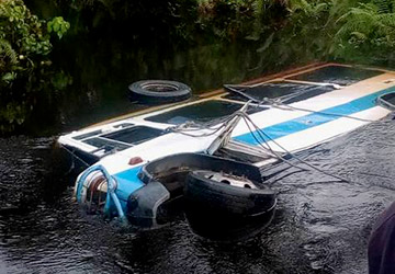 Adiaké: un car a chuté dans une rivière, au moins 14 morts