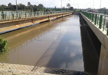 Bouaflé: la route menant à Daloa menacée par le Bandama sorti de son lit