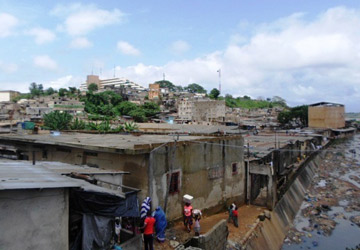 Abidjan: épreuve de solidarité à Boribana, à l’horizon du 4e pont