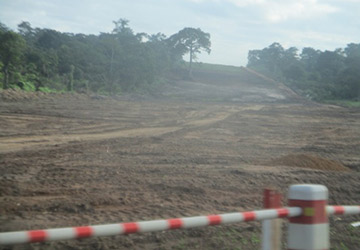 Autoroute du Nord: terrassement en cours sur la section Tiébissou-Bouaké