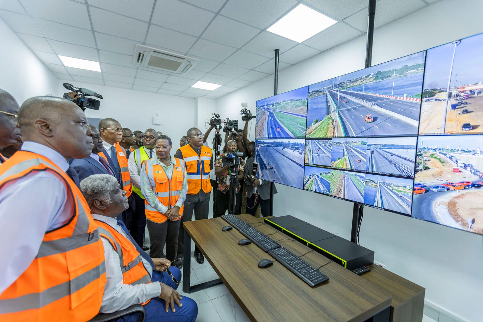 4e pont d’Abidjan : le premier Ministre annonce la fin des travaux de la première phase