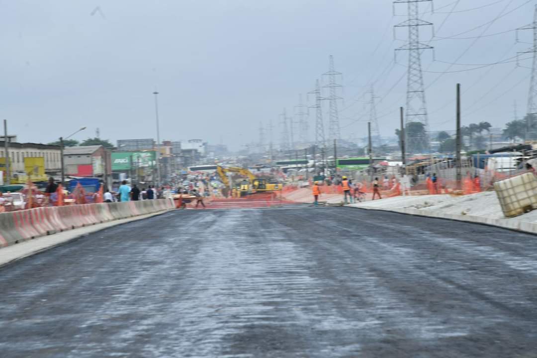 Visite des travaux de renforcement et d'élargissement de la liaison carrefour sable - Route Dabou 