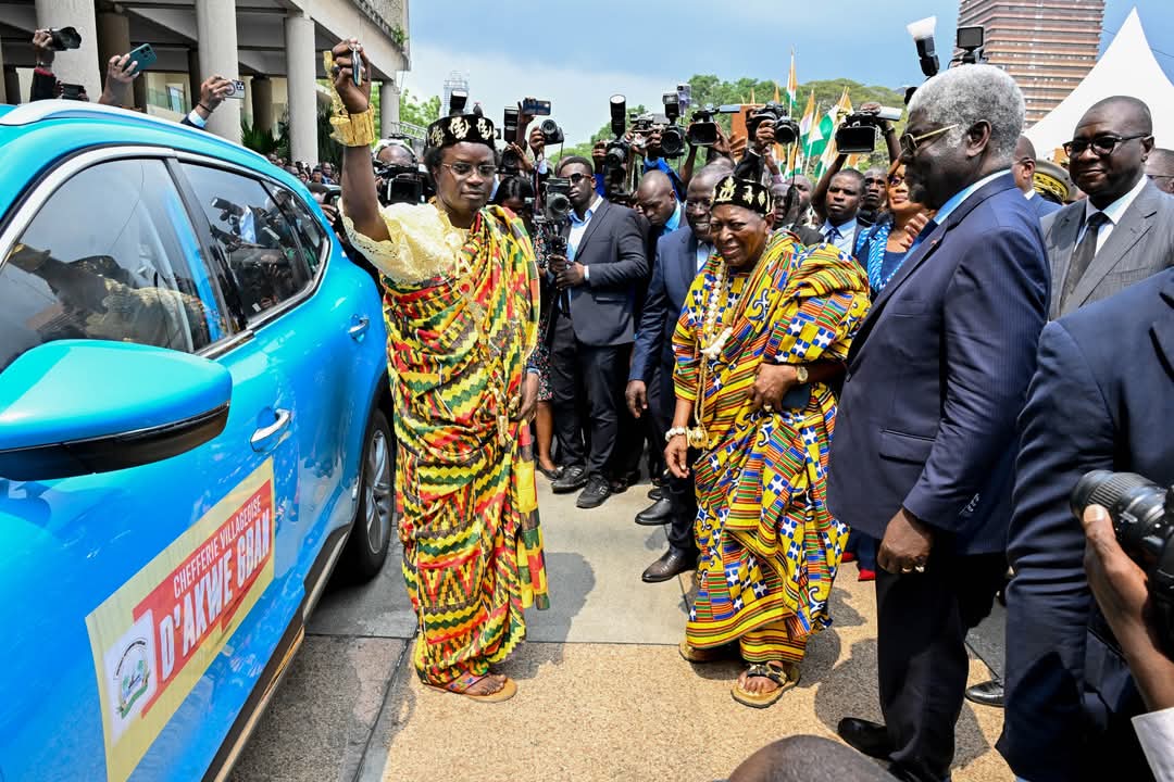 Côte d'Ivoire/ District d’Abidjan : le gouverneur Cissé Bacongo offre un véhicule à chacun des 95 chefs coutumiers Atchan et Akyé