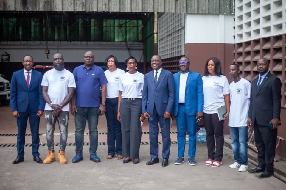 Visite du Ministre des Transports chez le fondateur de la marque "KPANDJI"
