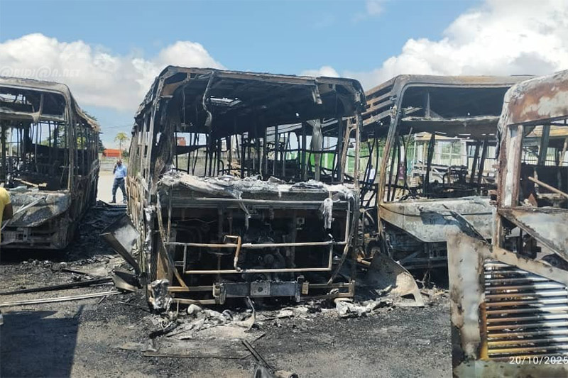 Côte d'Ivoire : 40 autobus de la SOTRA entièrement calcinés après un incendie au dépôt 5 à Koumassi (Bilan provisoire)